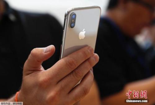 日華媒：愛(ài)手機(jī)多于愛(ài)孩子？家長(zhǎng)應(yīng)設(shè)親子時(shí)間